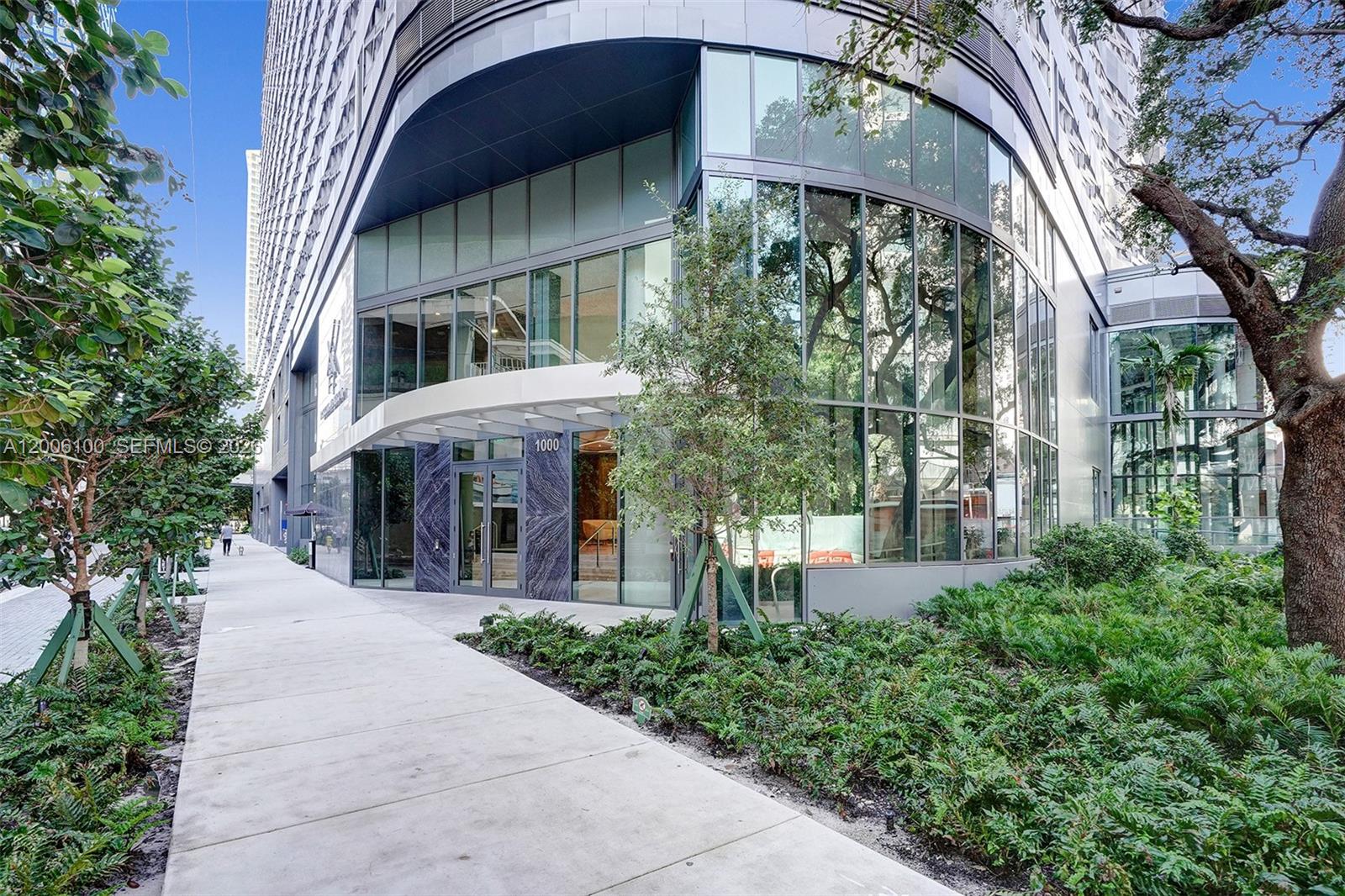 1000 Brickell Plaza #PH5106, Miami FL 33131