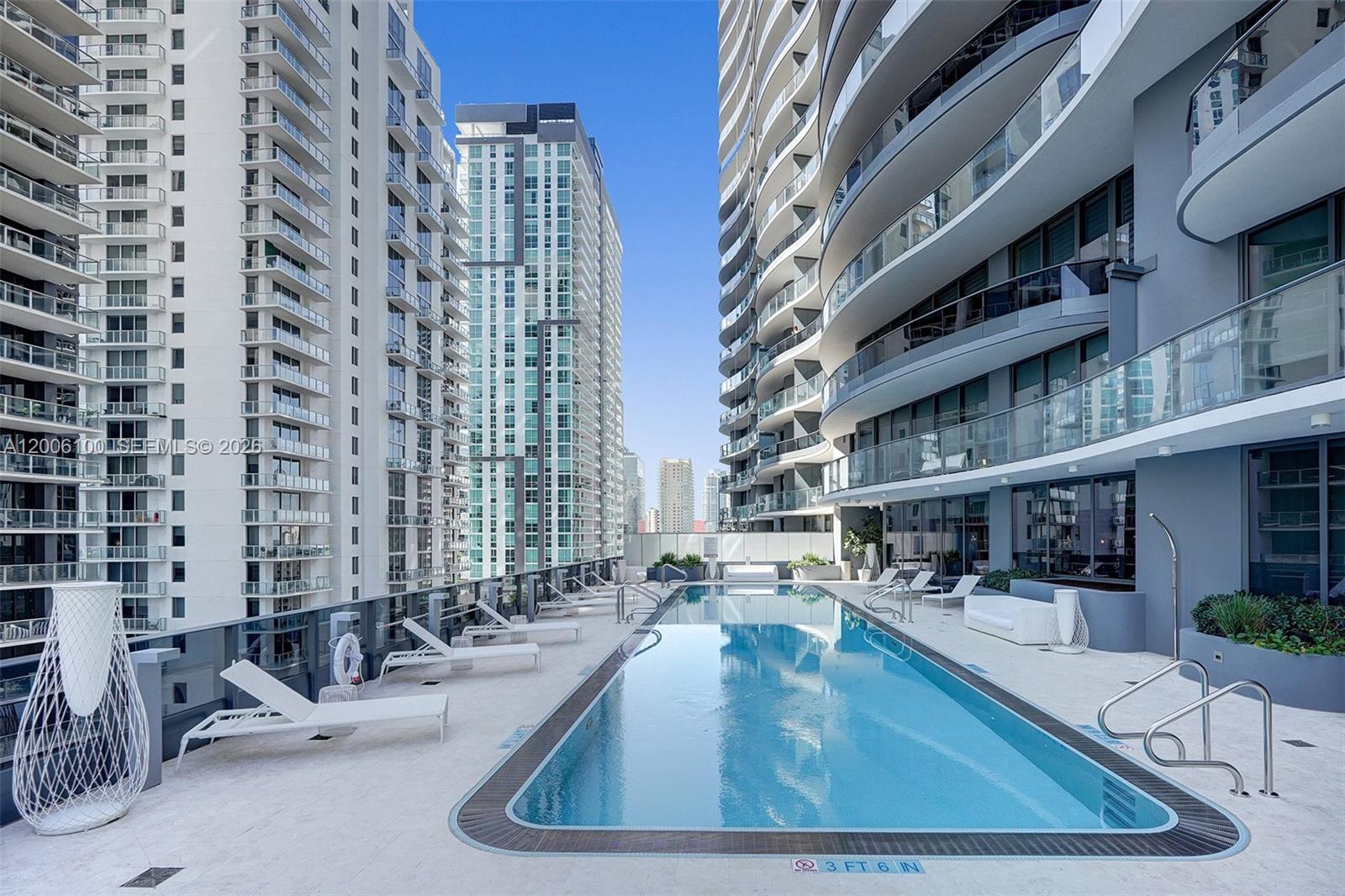 1000 Brickell Plaza #PH5106, Miami FL 33131