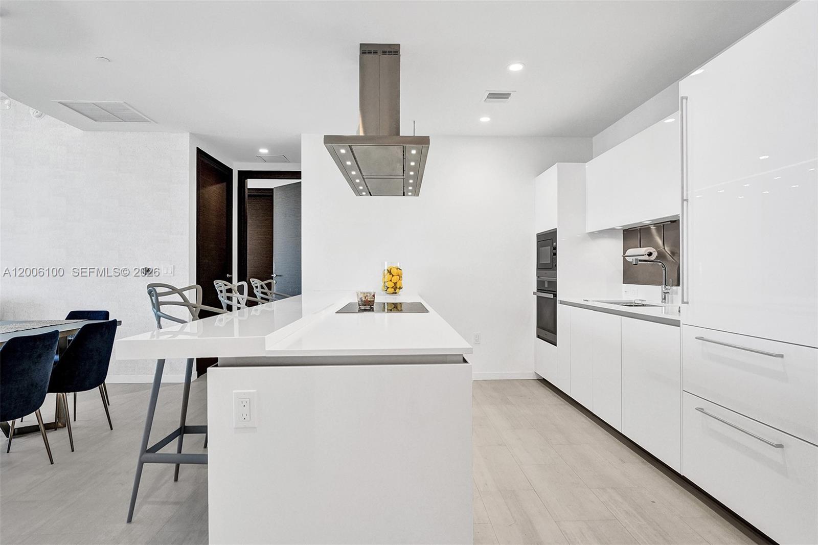1000 Brickell Plaza #PH5106, Miami FL 33131