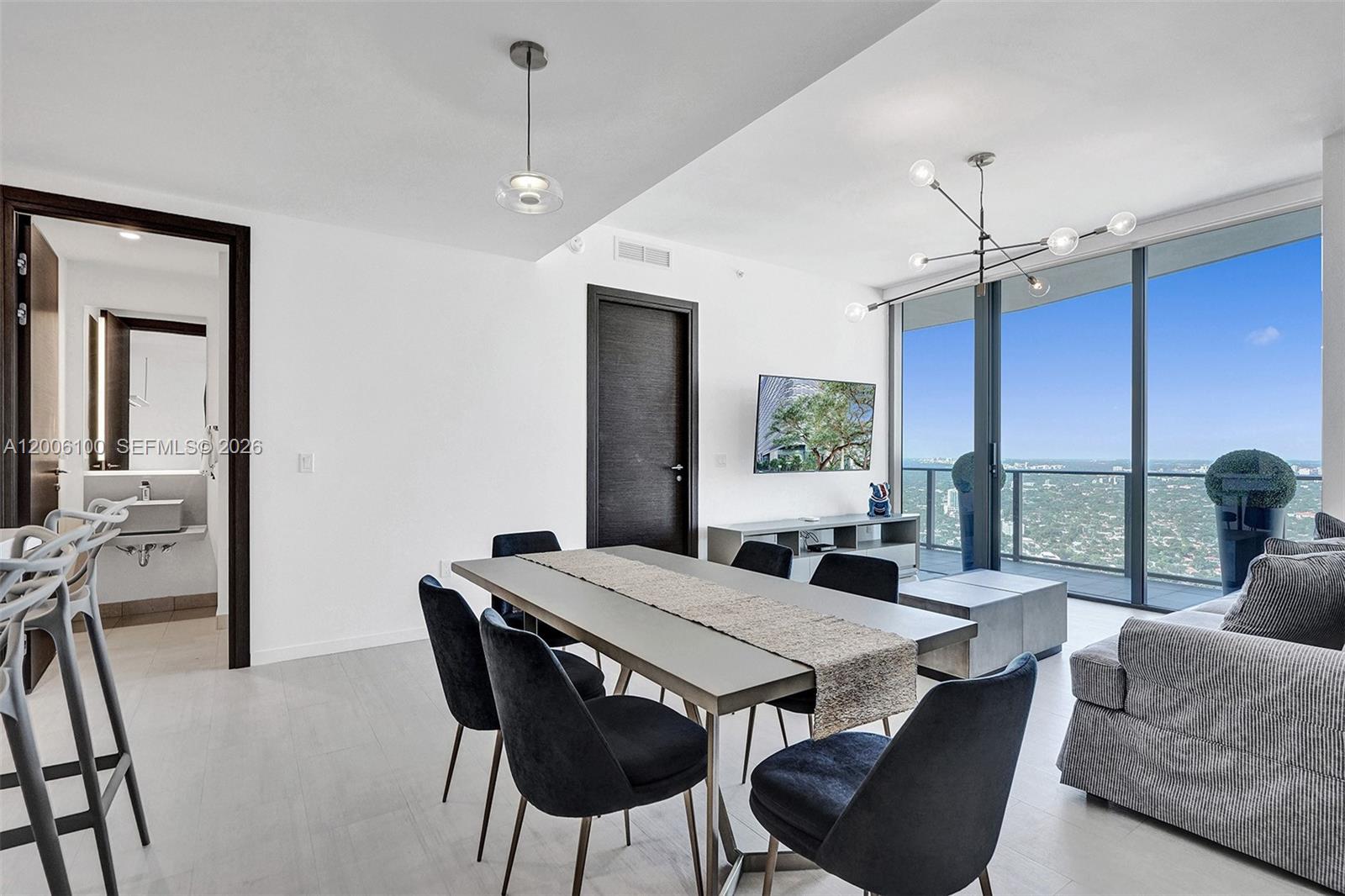 1000 Brickell Plaza #PH5106, Miami FL 33131