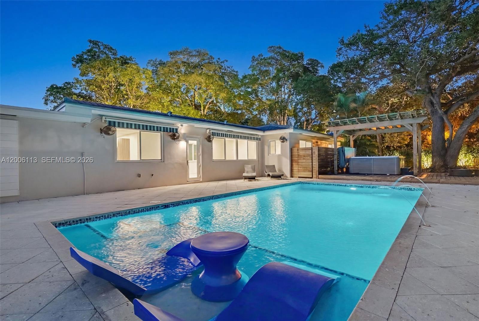 2 NW 89th St, El Portal FL 33150