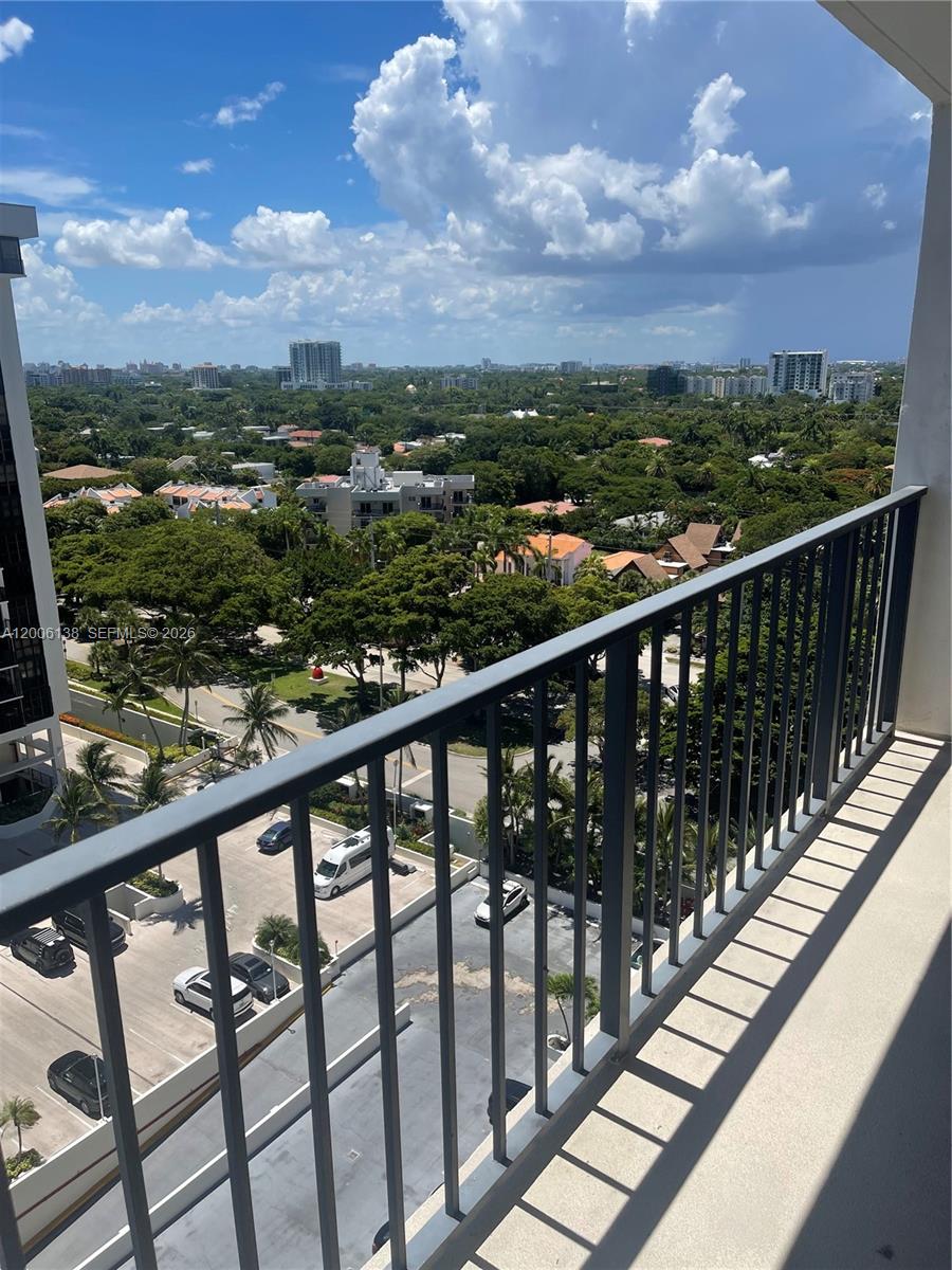 1901 Brickell Ave #B1504, Miami FL 33129