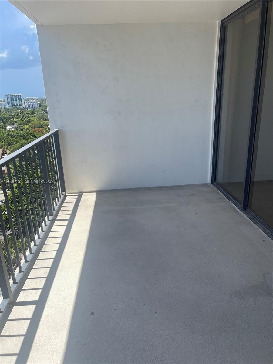 1901 Brickell Ave #B1504, Miami FL 33129
