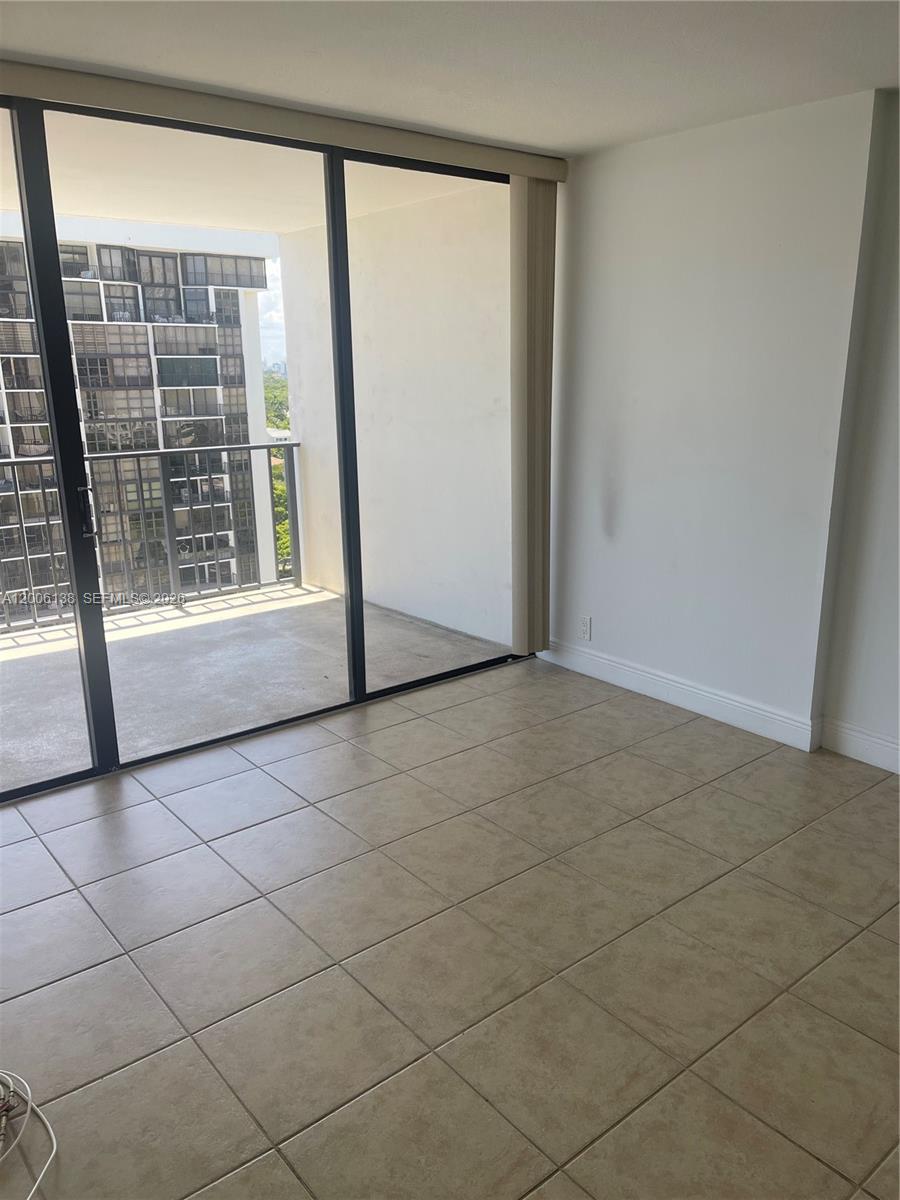 1901 Brickell Ave #B1504, Miami FL 33129