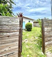8960 NE 2nd Ave #1, El Portal FL 33138