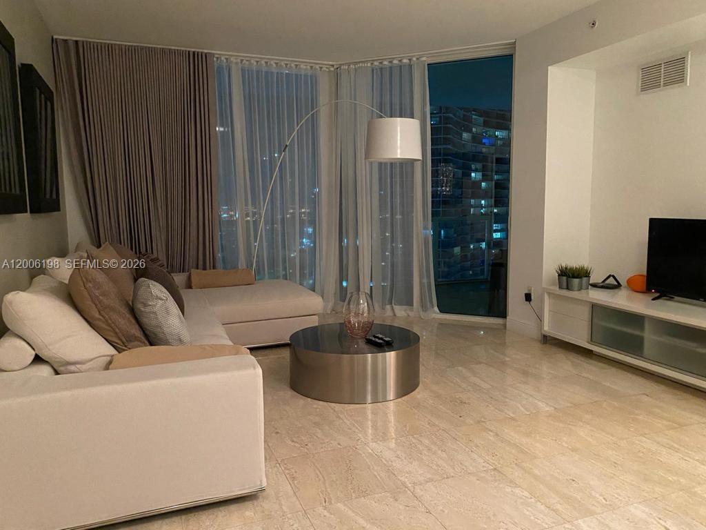 1900 N Bayshore Dr #2314, Miami FL 33132