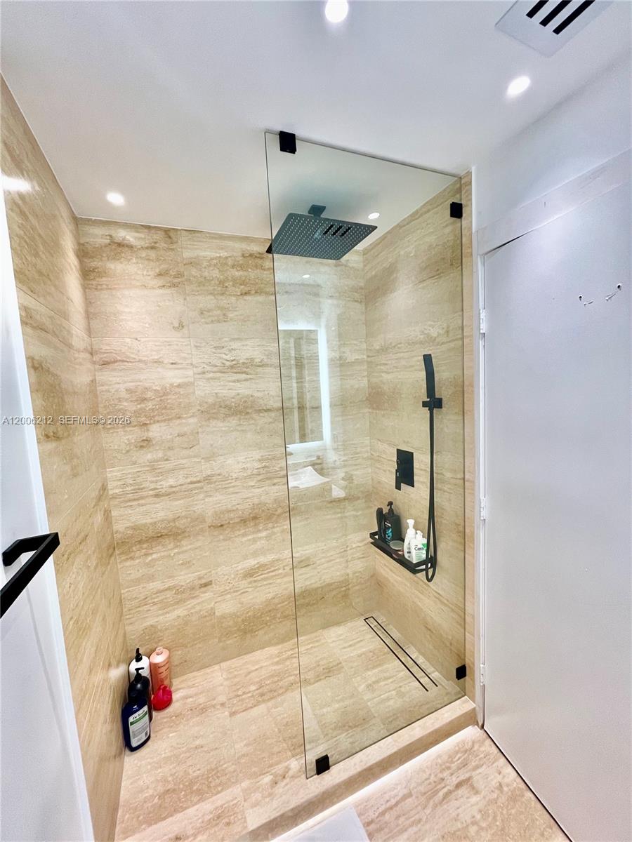 3340 NE 190th St #409, Aventura FL 33180