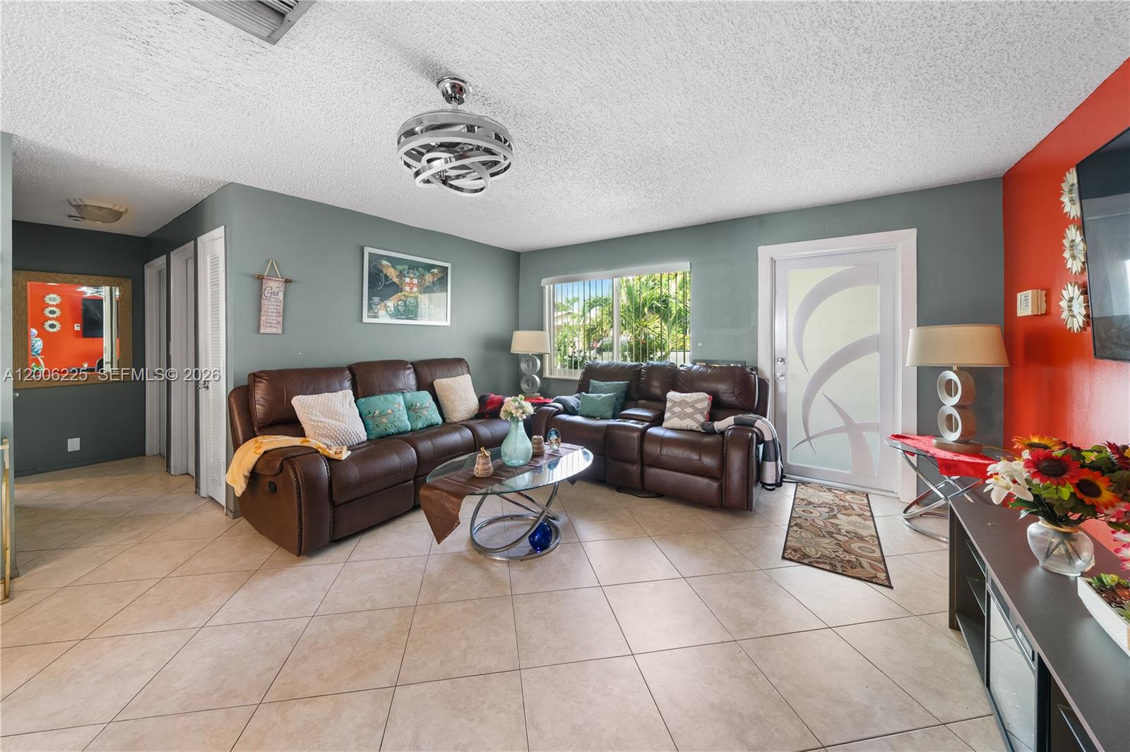 4402 NW 44th Ave, Tamarac FL 33319