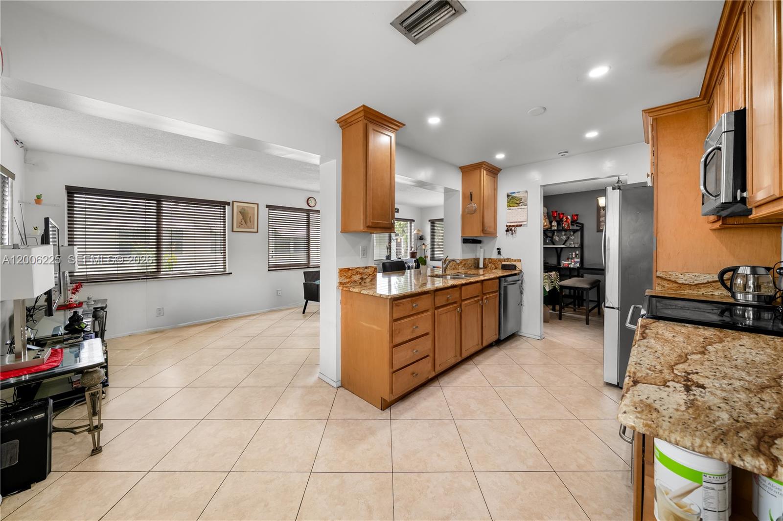 4402 NW 44th Ave, Tamarac FL 33319