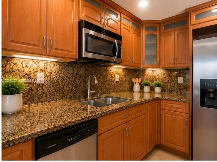 1368 Seaview, North Lauderdale FL 33068