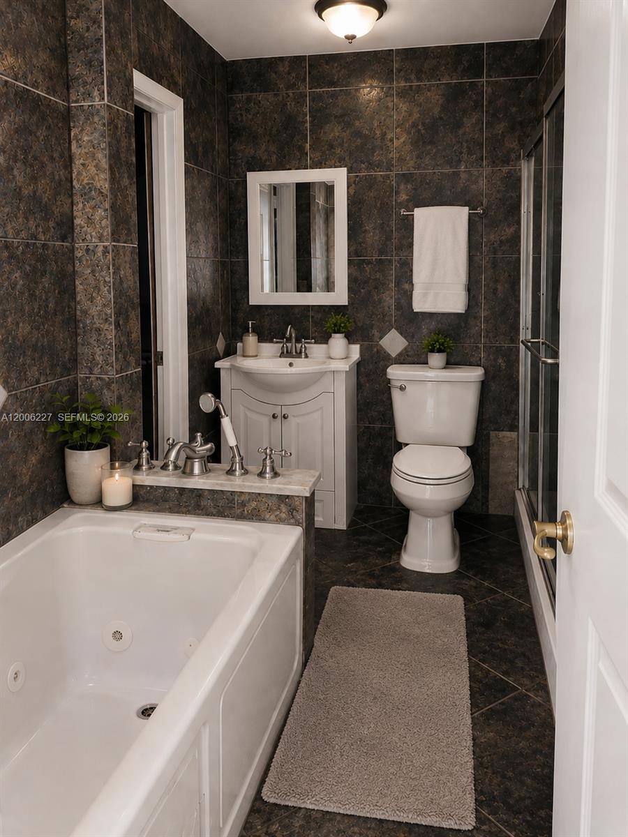 1368 Seaview, North Lauderdale FL 33068