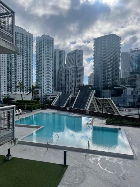 350 S Miami Ave #1112, Miami FL 33130