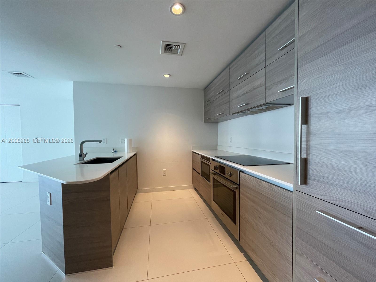 1300 S Miami Ave #2009, Miami FL 33131