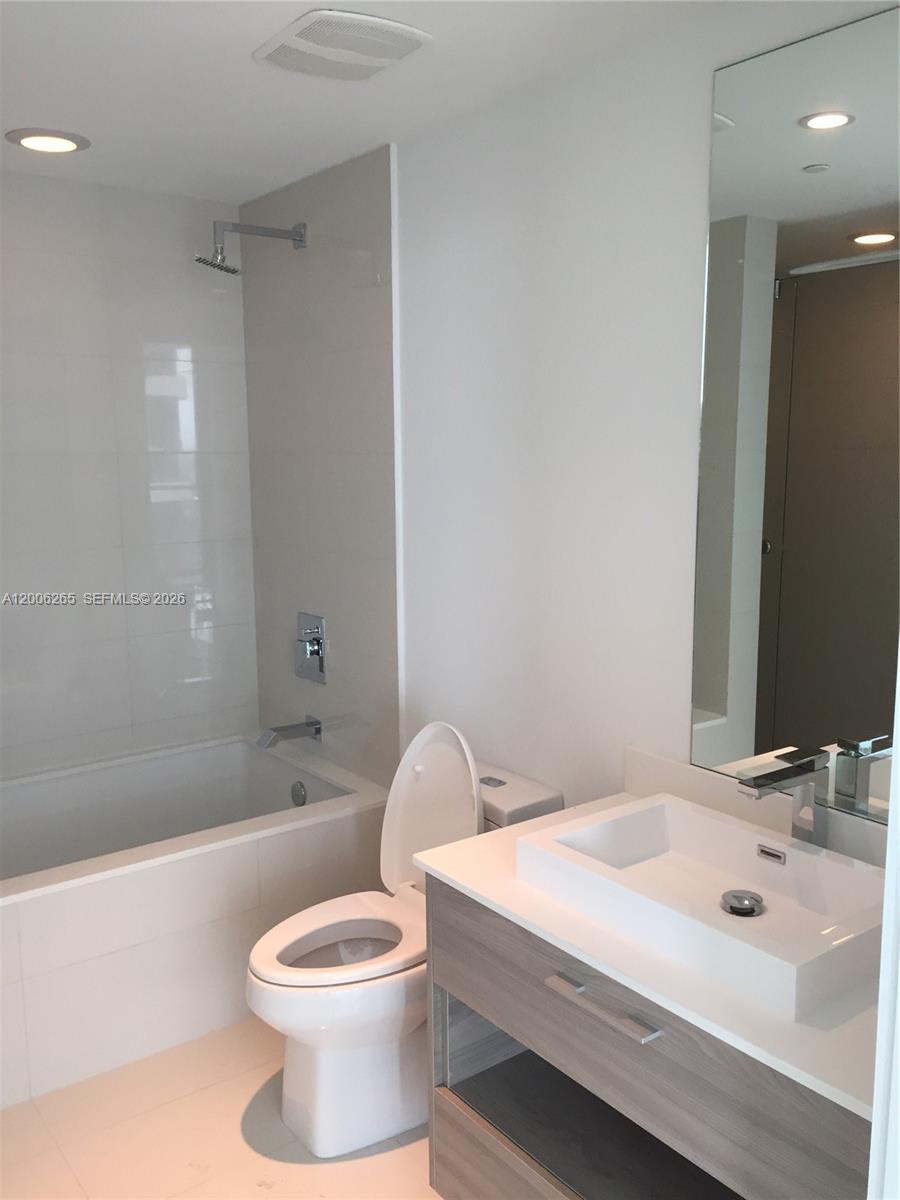 1300 S Miami Ave #2009, Miami FL 33131