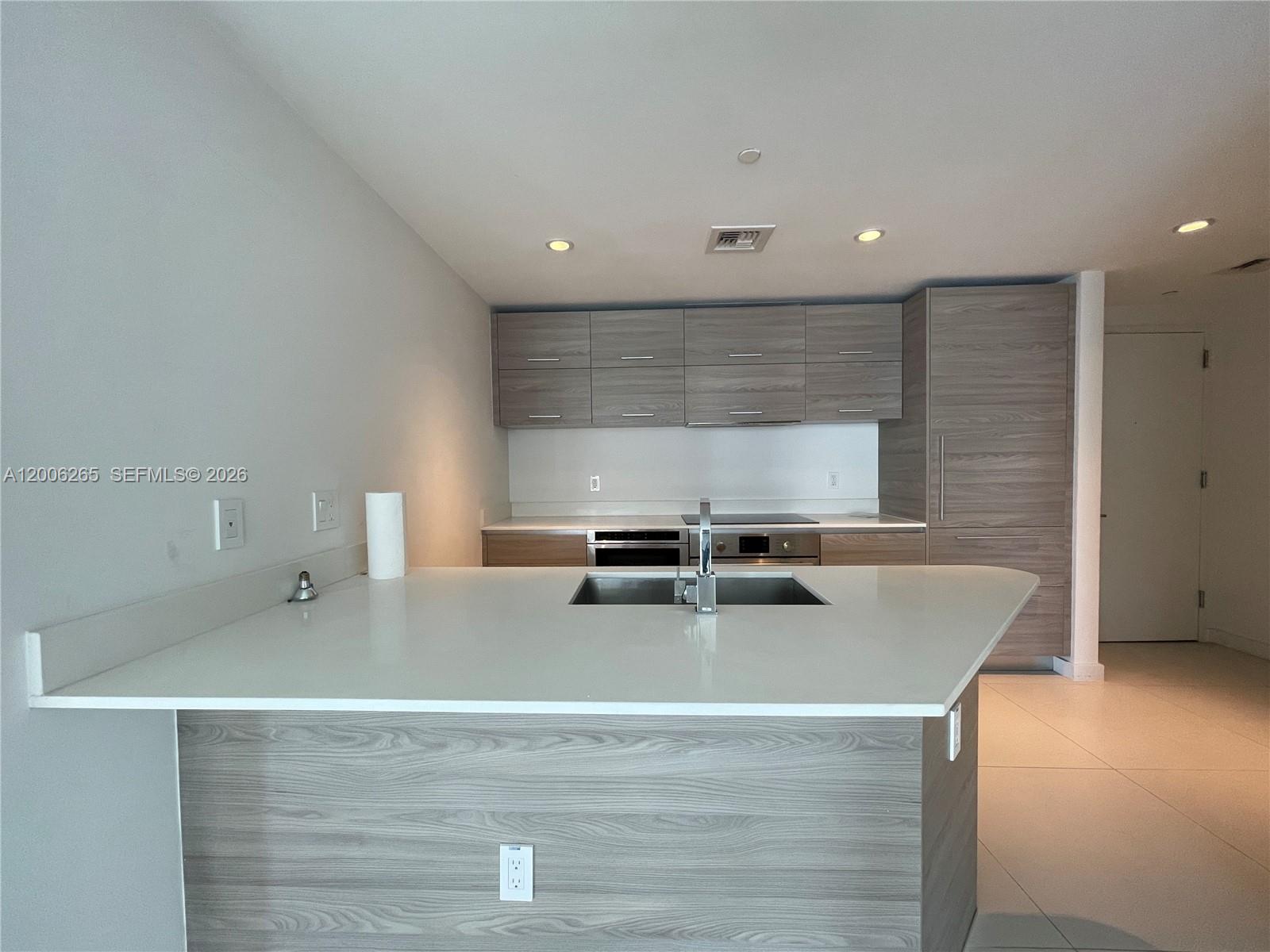1300 S Miami Ave #2009, Miami FL 33131
