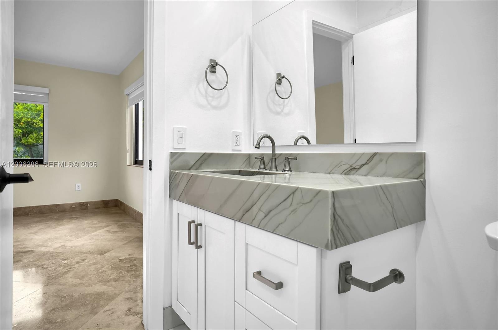 6820 SW 86th Ave, Miami FL 33143