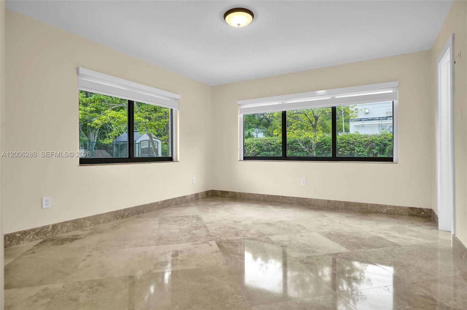 6820 SW 86th Ave, Miami FL 33143