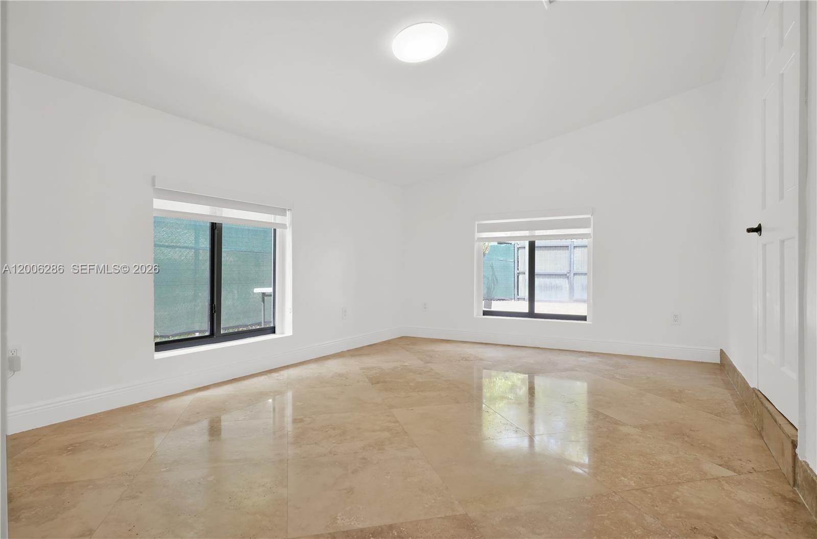 6820 SW 86th Ave, Miami FL 33143