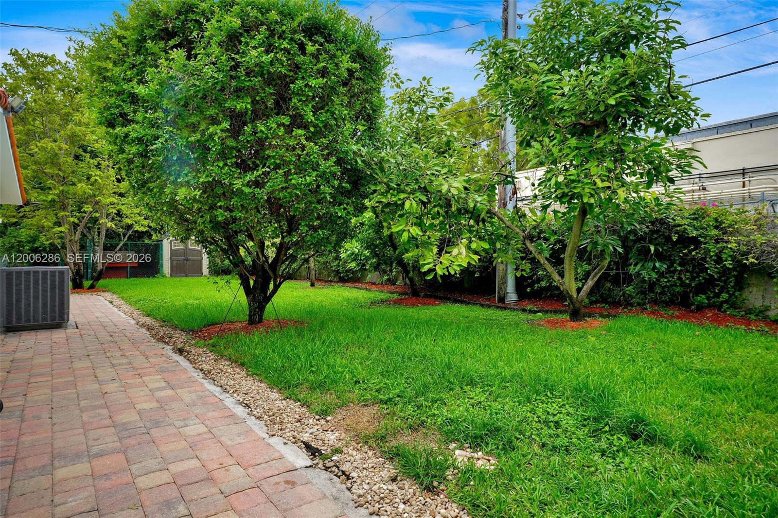 6820 SW 86th Ave, Miami FL 33143