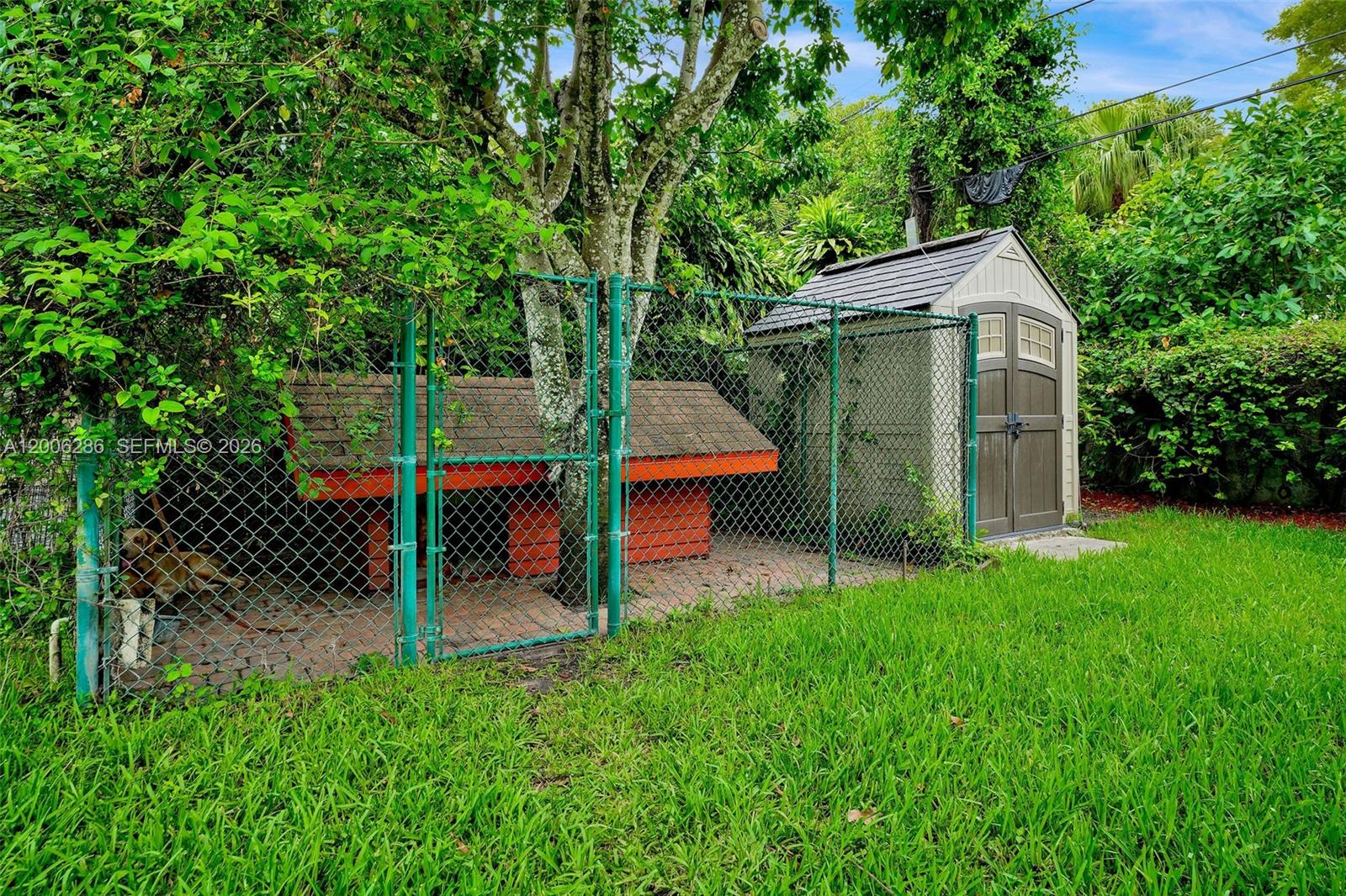 6820 SW 86th Ave, Miami FL 33143