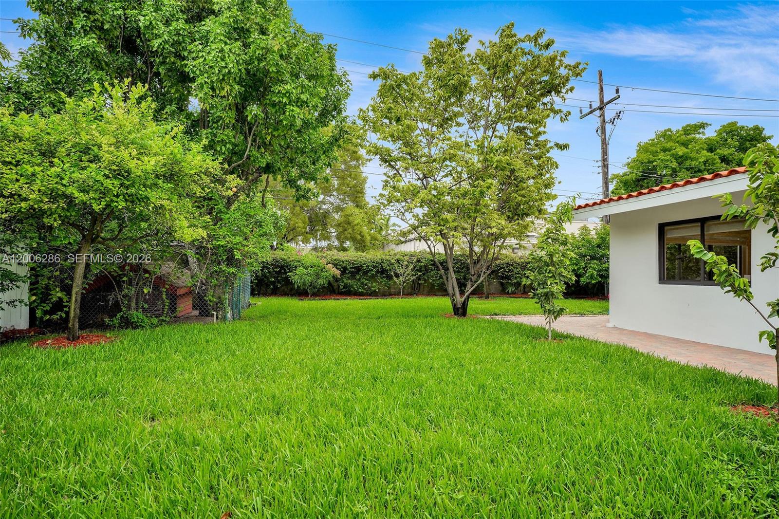 6820 SW 86th Ave, Miami FL 33143