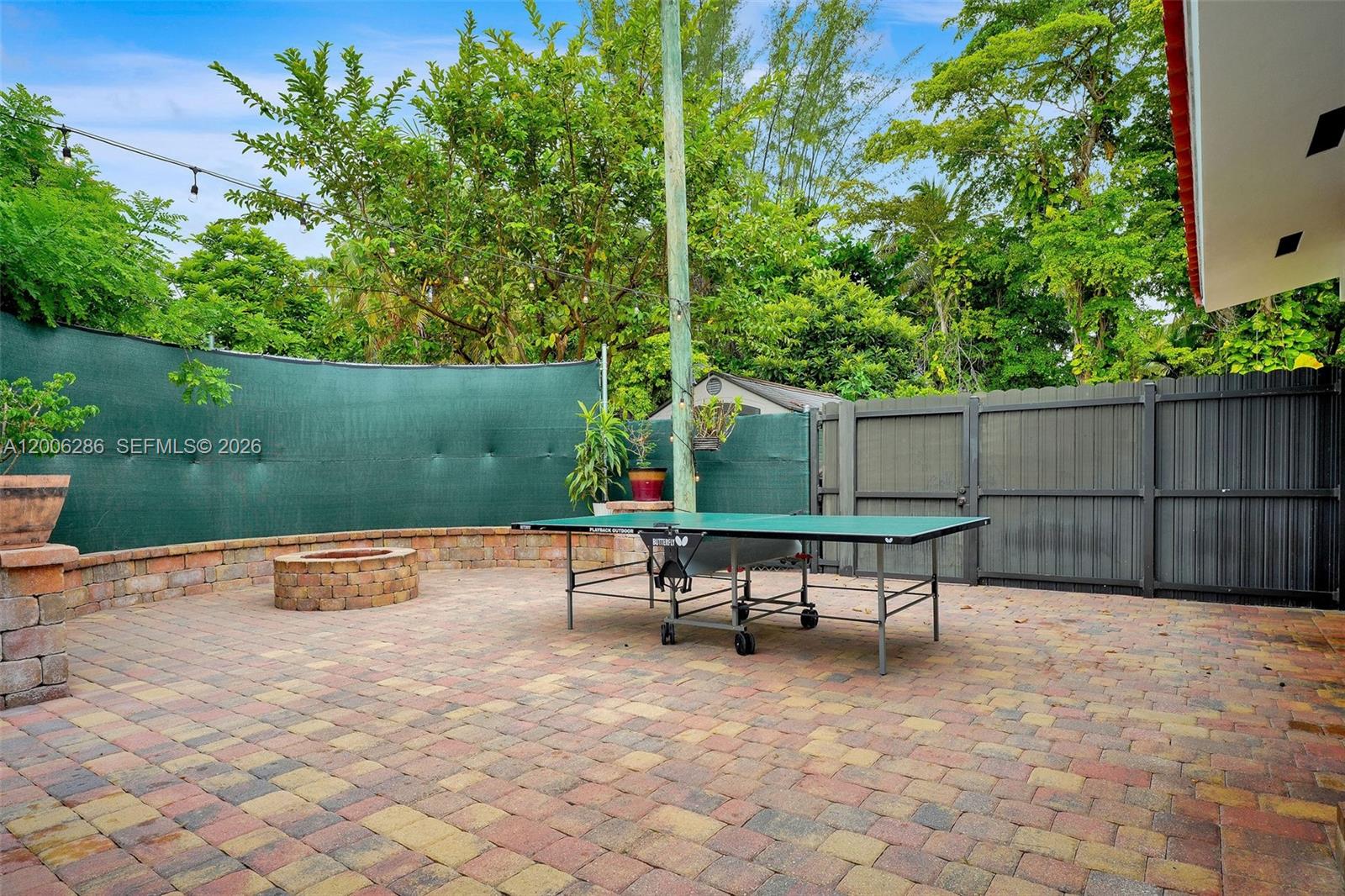6820 SW 86th Ave, Miami FL 33143