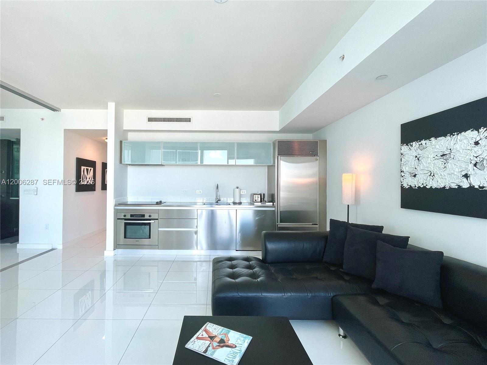 1040 Biscayne Blvd #3305, Miami FL 33132
