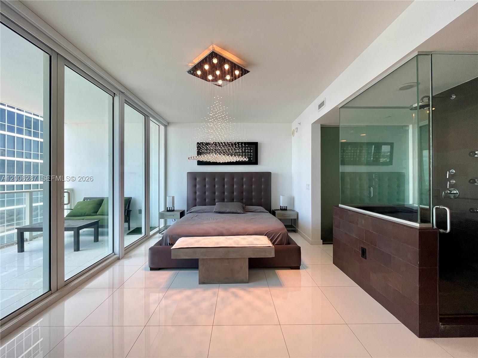 1040 Biscayne Blvd #3305, Miami FL 33132