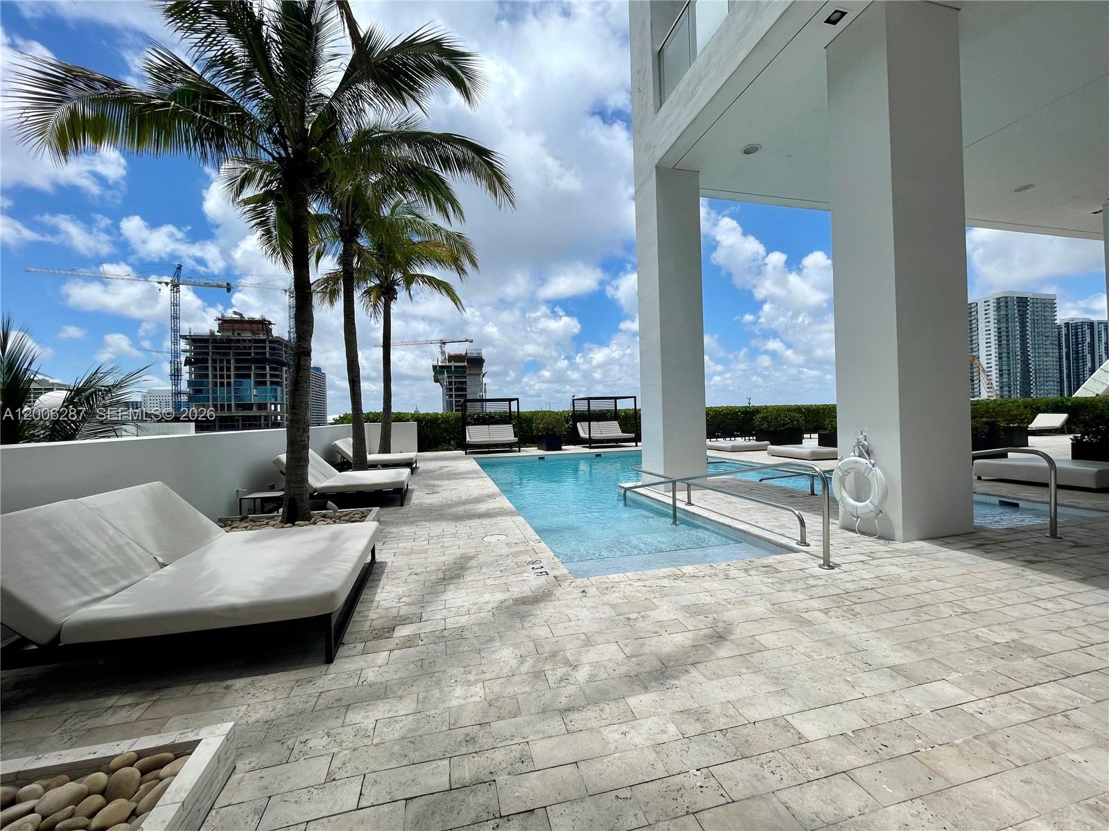 1040 Biscayne Blvd #3305, Miami FL 33132
