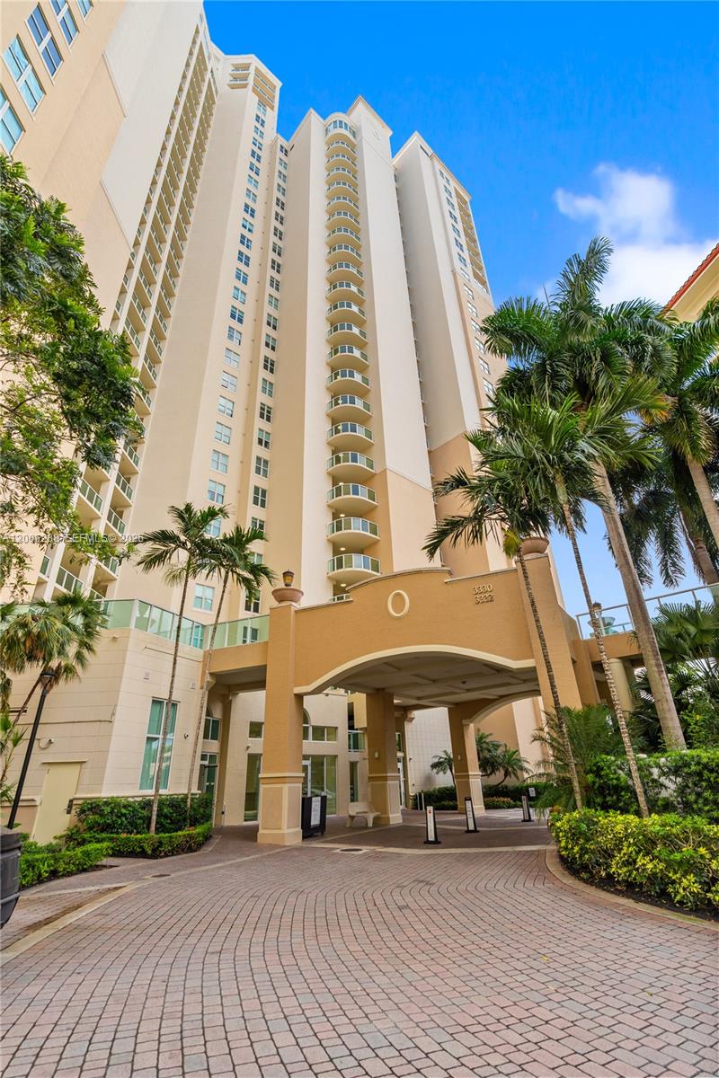 3330 NE 190th St #712, Aventura FL 33180