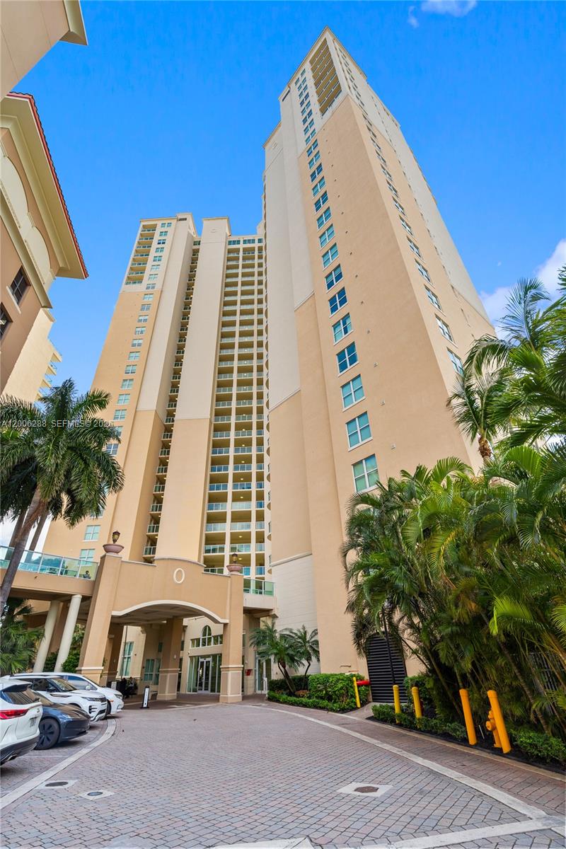 3330 NE 190th St #712, Aventura FL 33180