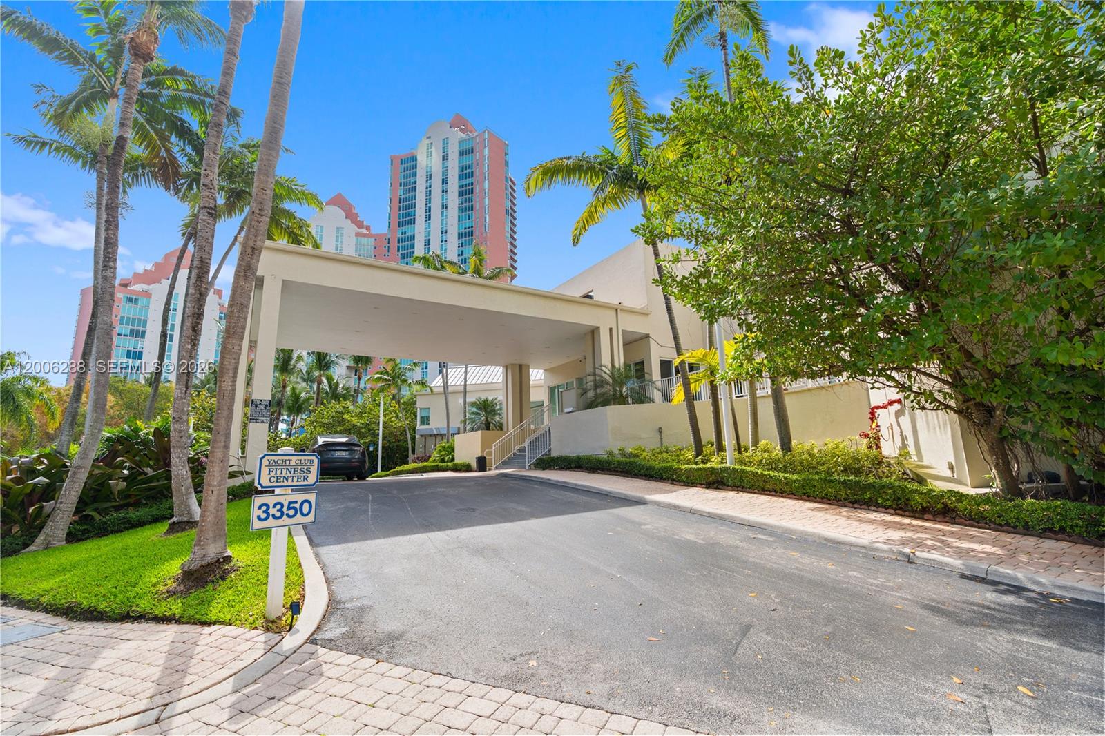 3330 NE 190th St #712, Aventura FL 33180