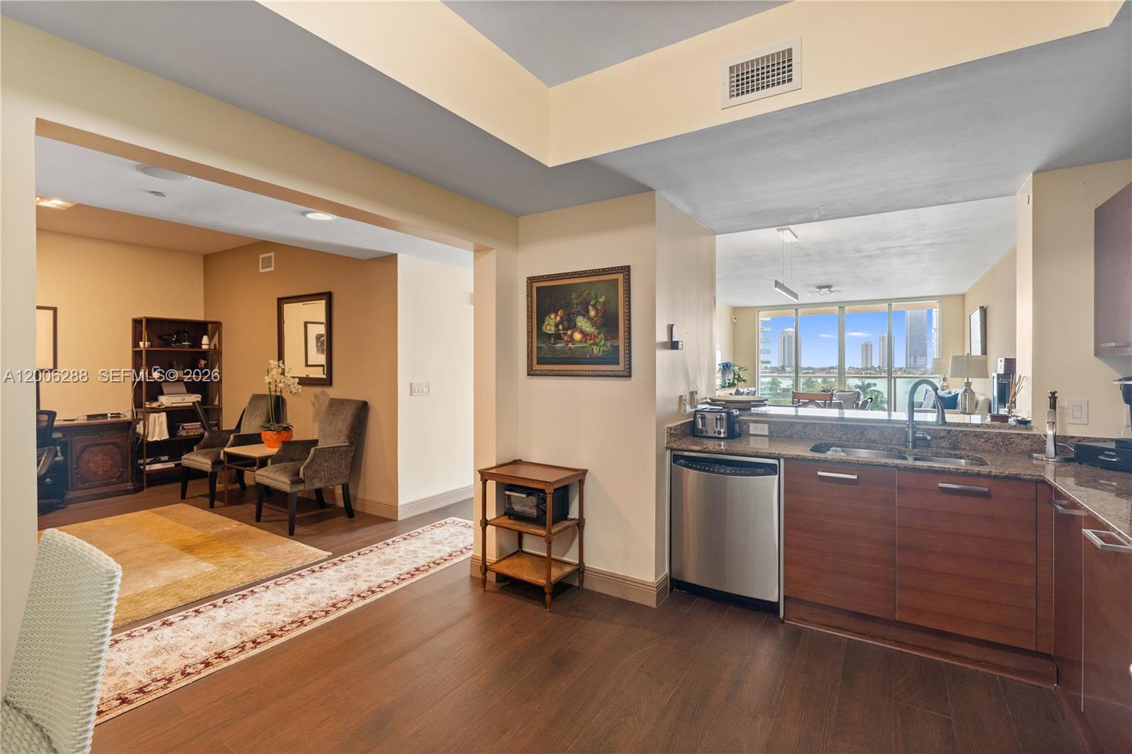 3330 NE 190th St #712, Aventura FL 33180
