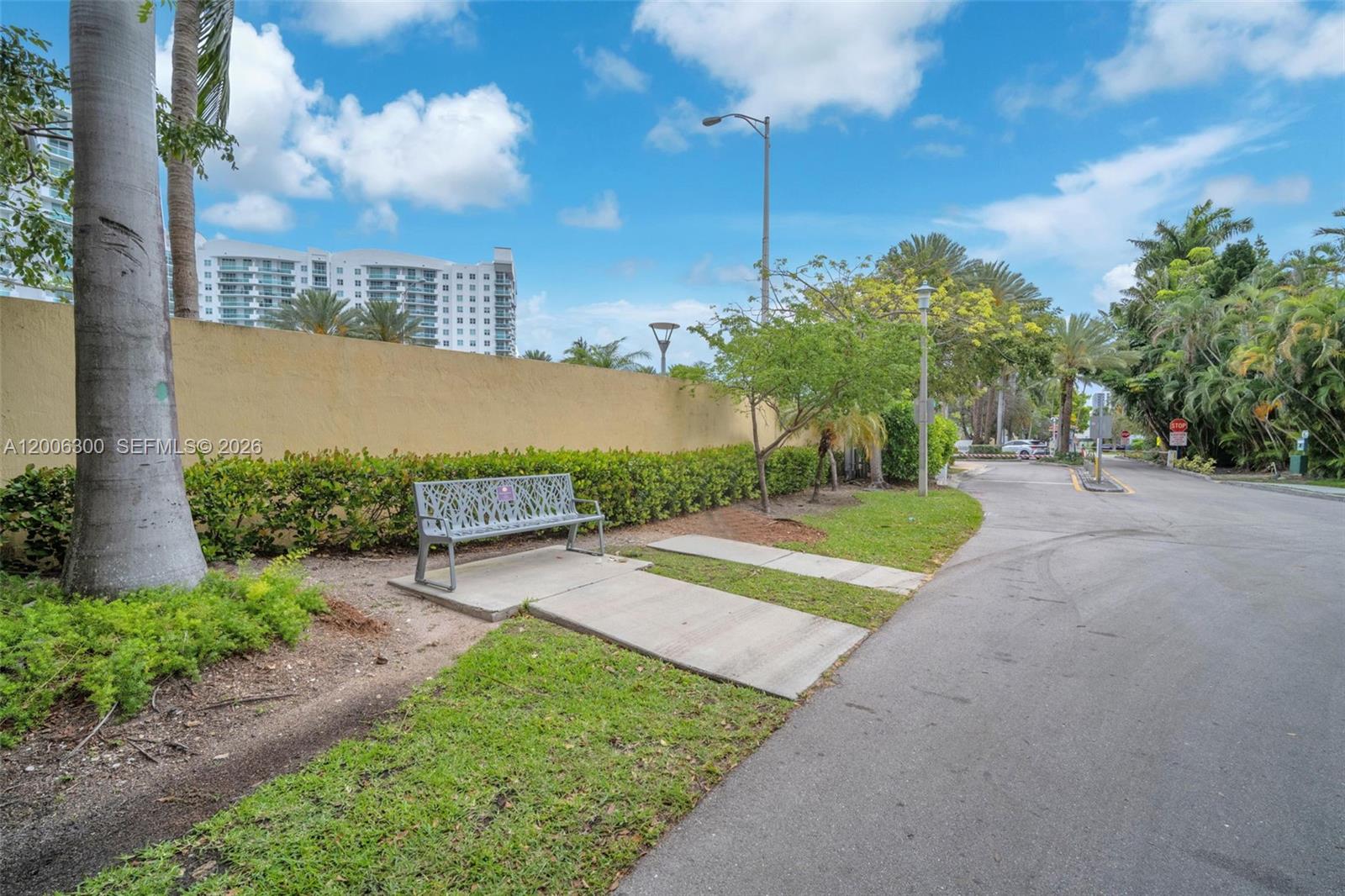 7701 Center Bay Dr, North Bay Village FL 33141