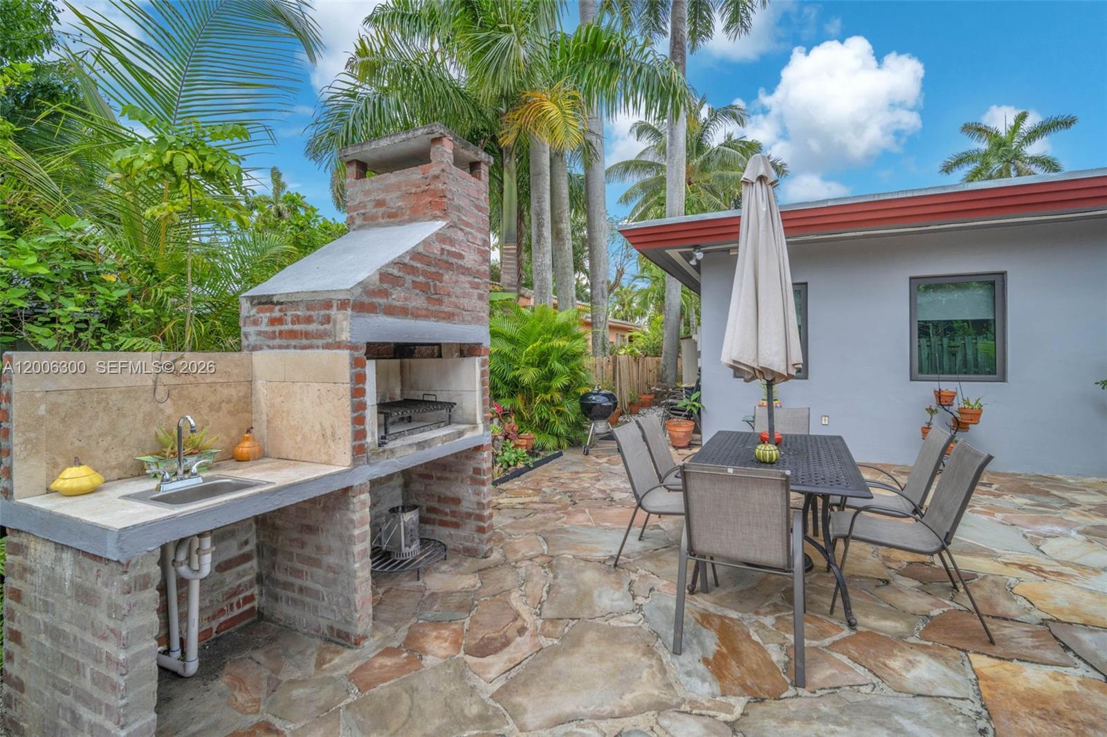 7701 Center Bay Dr, North Bay Village FL 33141