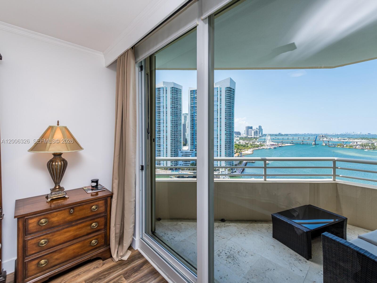 888 Brickell Key Dr #2112, Miami FL 33131