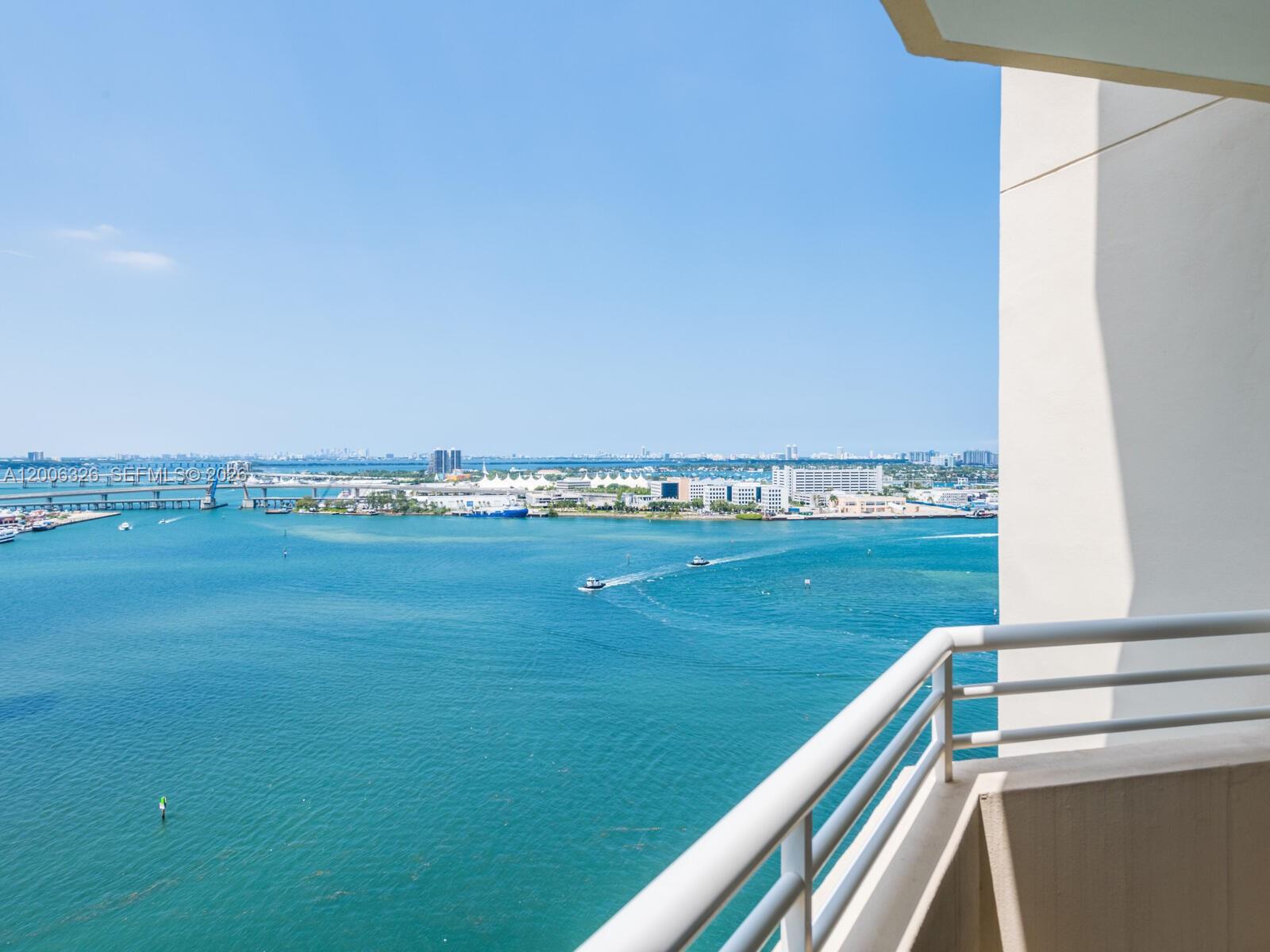 888 Brickell Key Dr #2112, Miami FL 33131