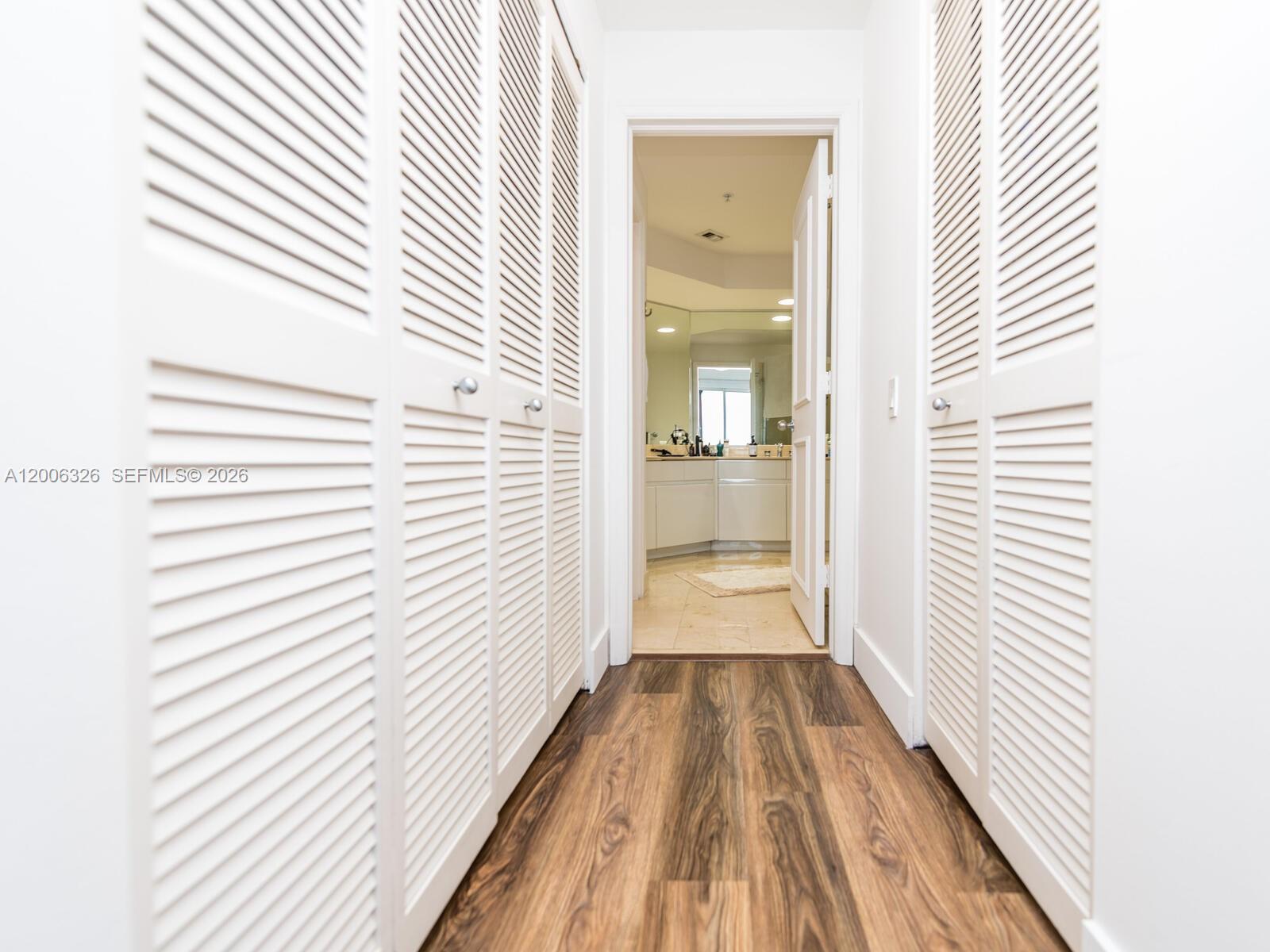 888 Brickell Key Dr #2112, Miami FL 33131