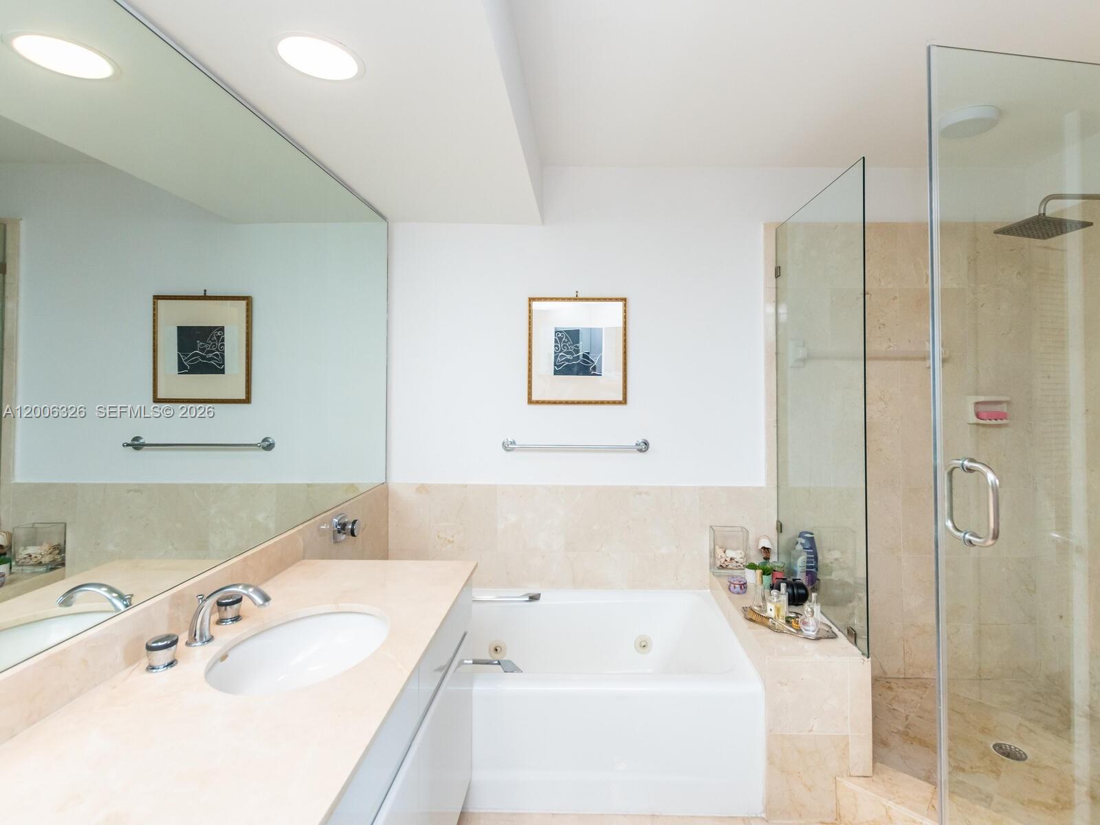 888 Brickell Key Dr #2112, Miami FL 33131
