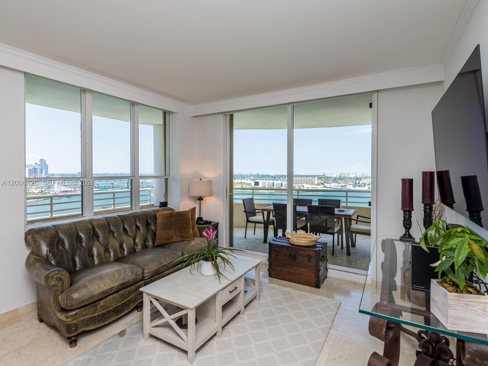 888 Brickell Key Dr #2112, Miami FL 33131