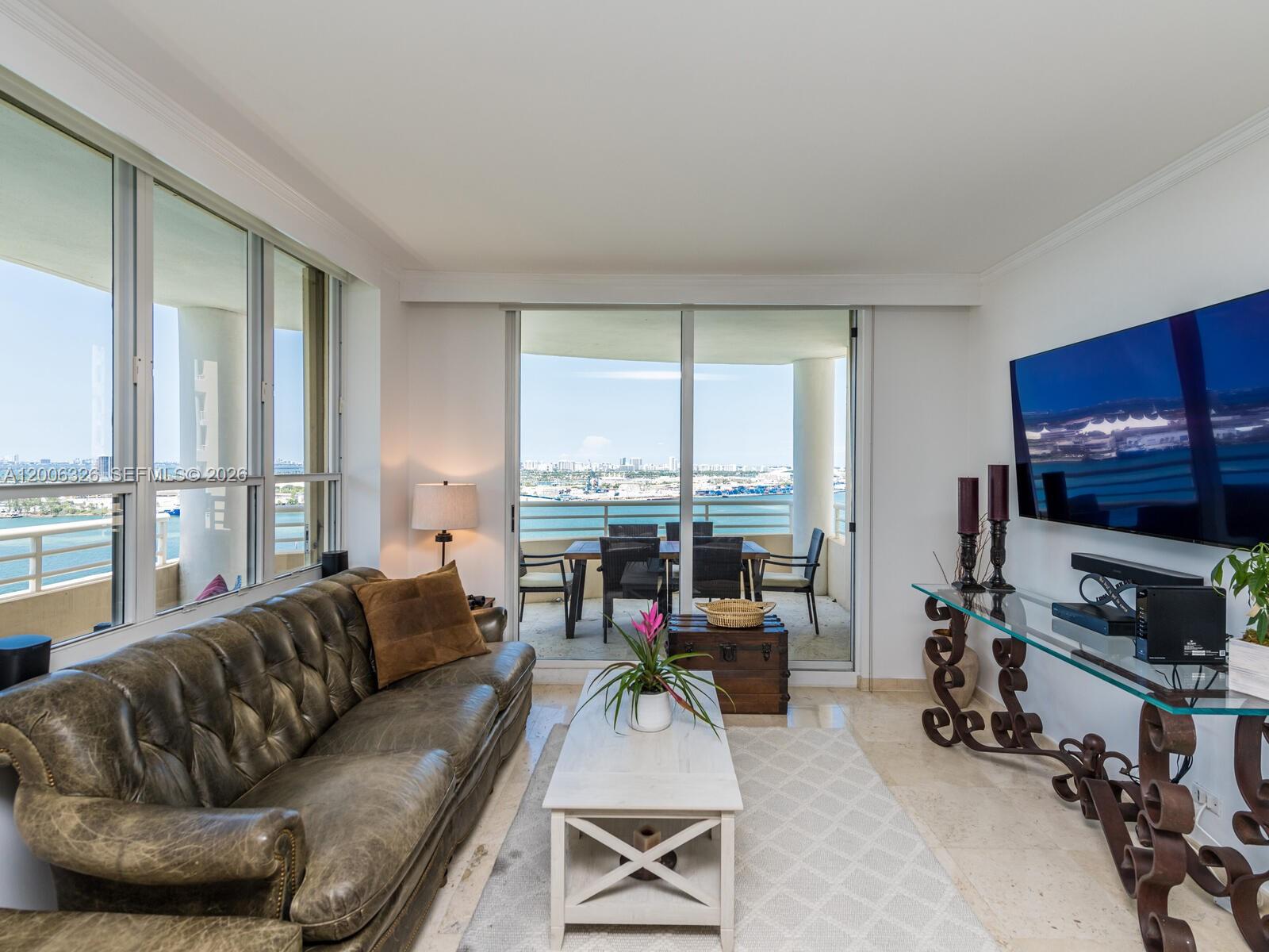 888 Brickell Key Dr #2112, Miami FL 33131