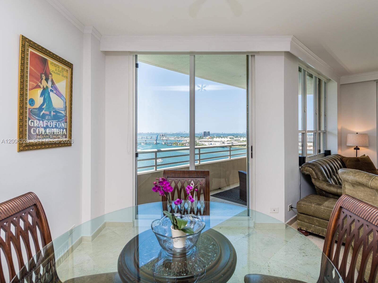 888 Brickell Key Dr #2112, Miami FL 33131