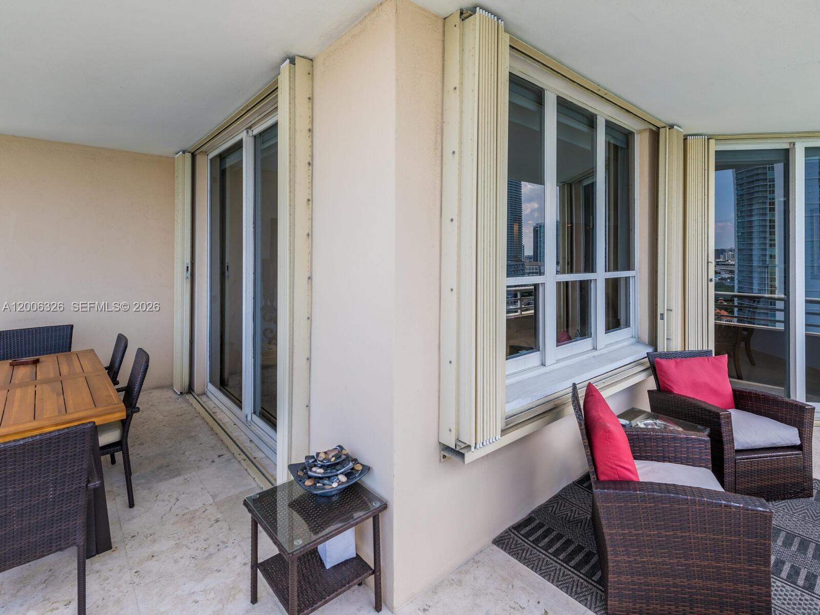 888 Brickell Key Dr #2112, Miami FL 33131