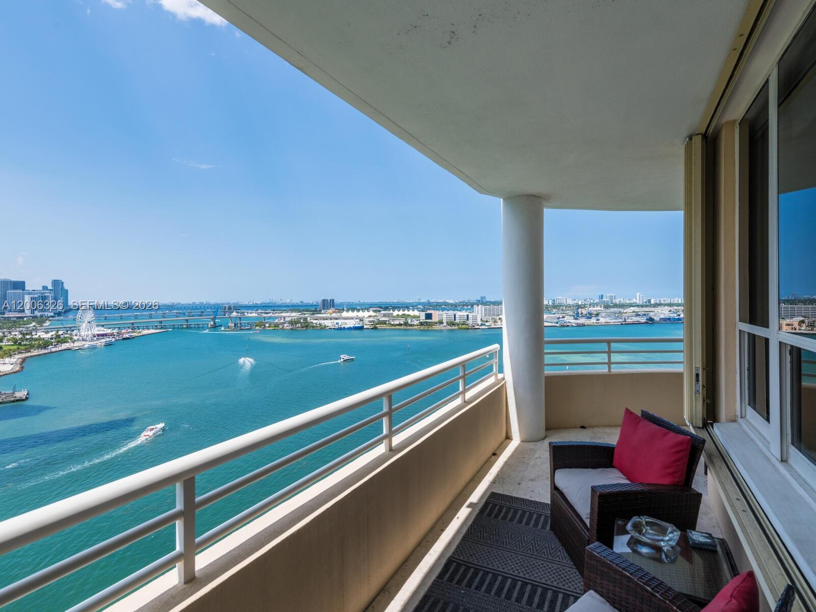 888 Brickell Key Dr #2112, Miami FL 33131
