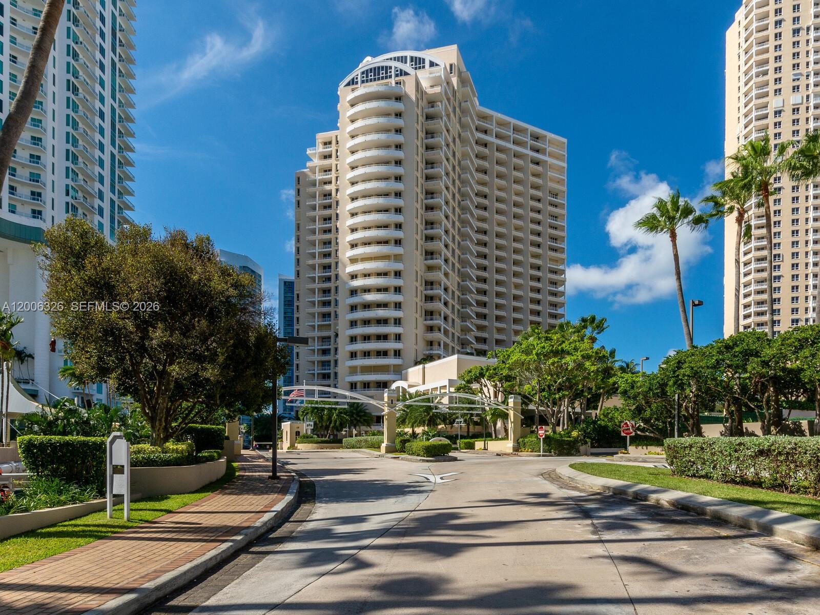 888 Brickell Key Dr #2112, Miami FL 33131