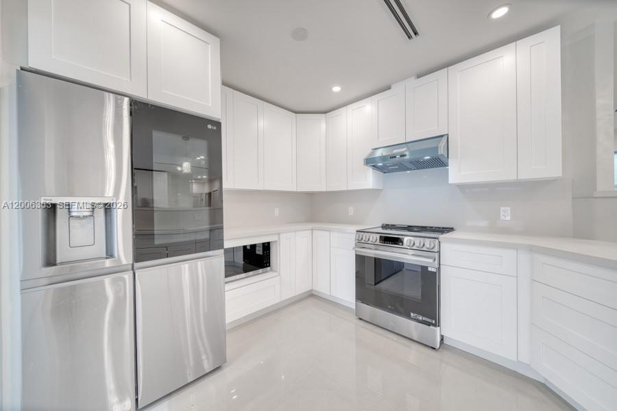 15730 SW 87th Ct, Palmetto Bay FL 33157