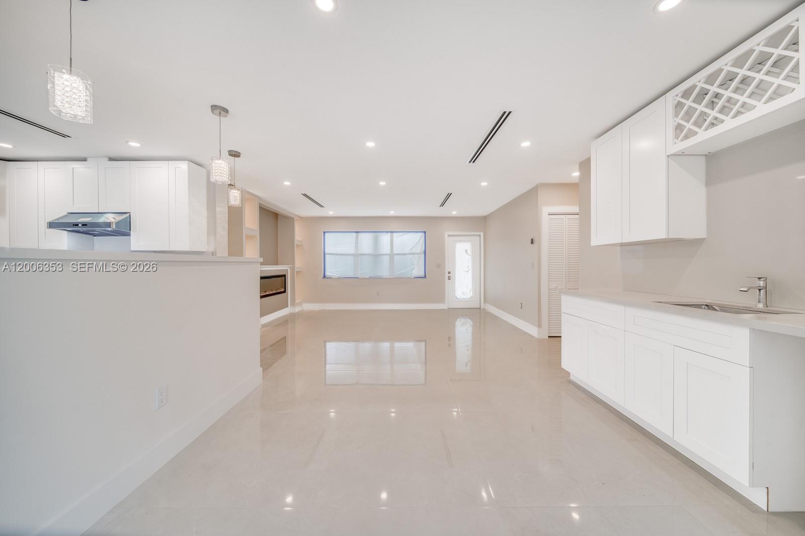 15730 SW 87th Ct, Palmetto Bay FL 33157