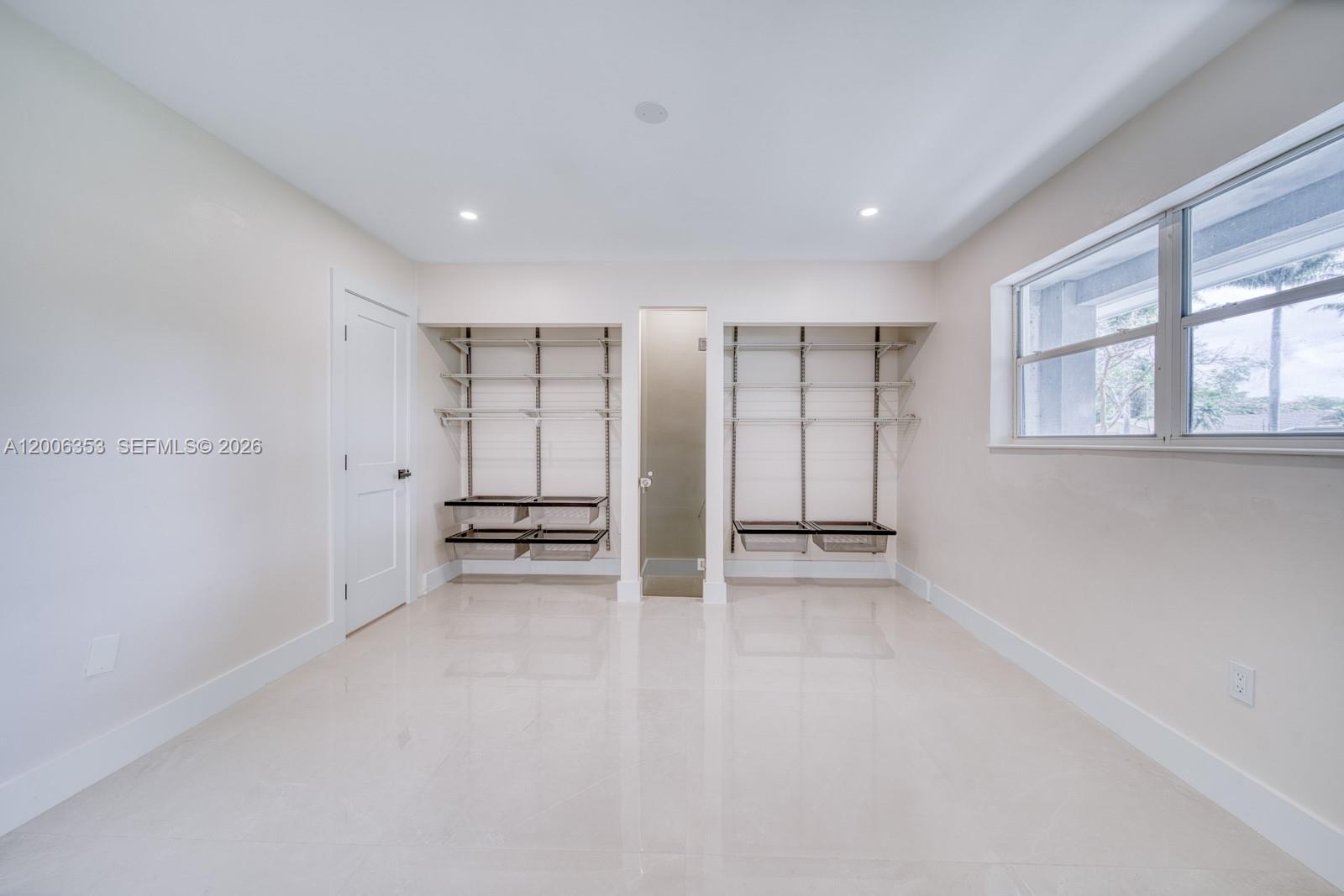 15730 SW 87th Ct, Palmetto Bay FL 33157