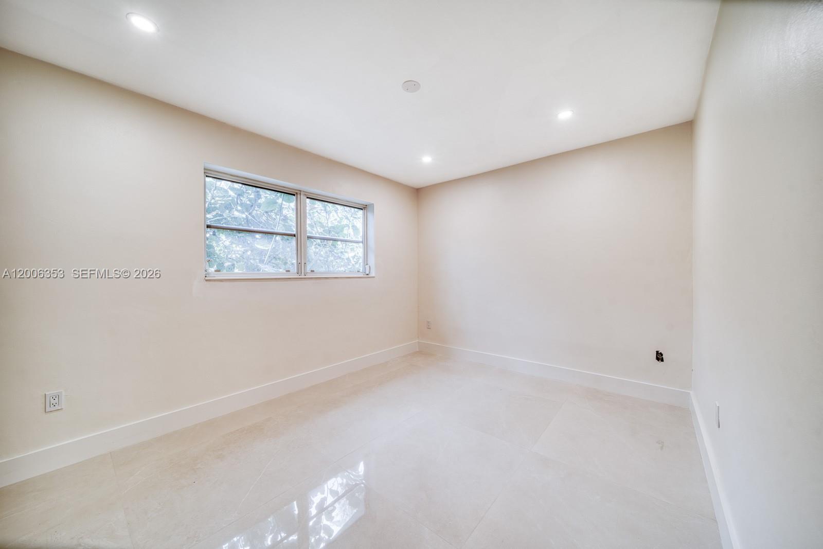 15730 SW 87th Ct, Palmetto Bay FL 33157