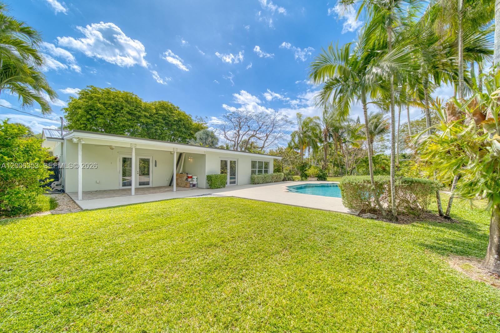 15730 SW 87th Ct, Palmetto Bay FL 33157